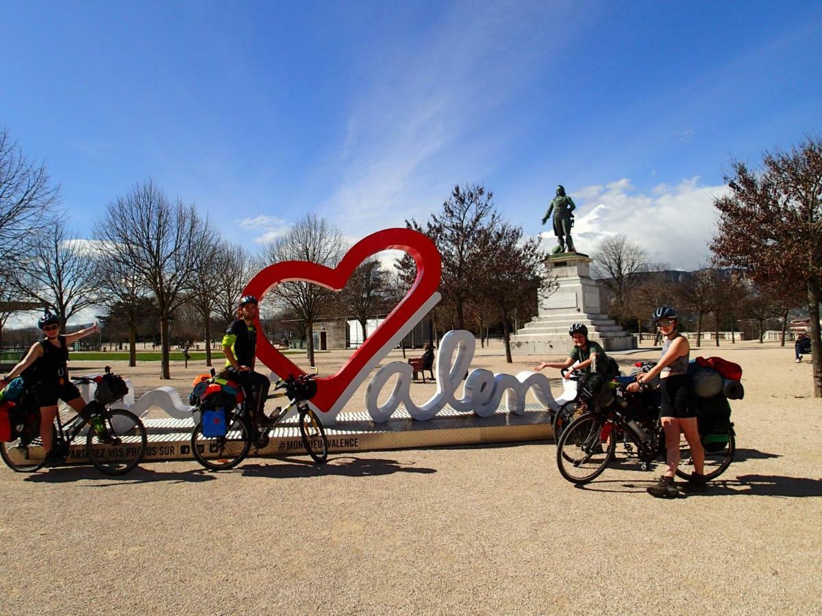 Velo Gite Valence Valence  Dış mekan fotoğraf